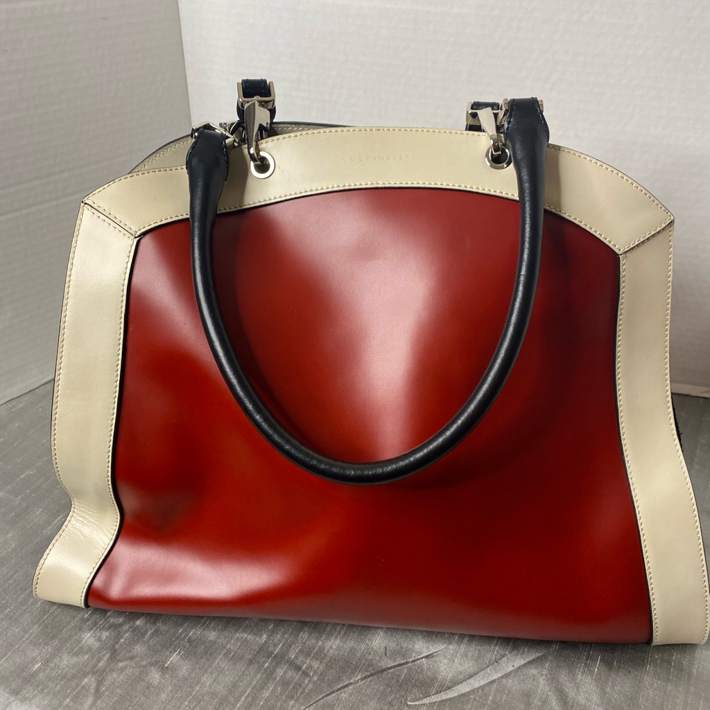 Coccinelle Previously Owned Handbag